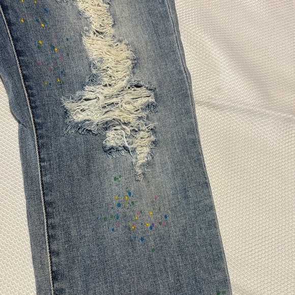 Judy Blue Light Wash Distressed Skinny Jeans - Picture 7 of 15
